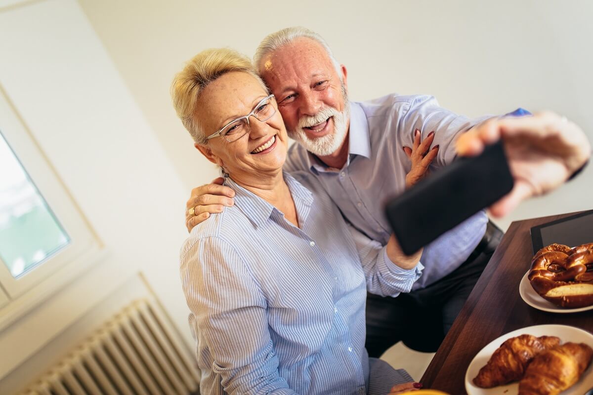 Your Guide to Implant-Supported Dentures - Dentist Orleans / Gloucester - Orleans Gardens Dental Centre Your Guide to Implant-Supported Dentures - Dentist Orleans / Gloucester - Orleans Gardens Dental Centre