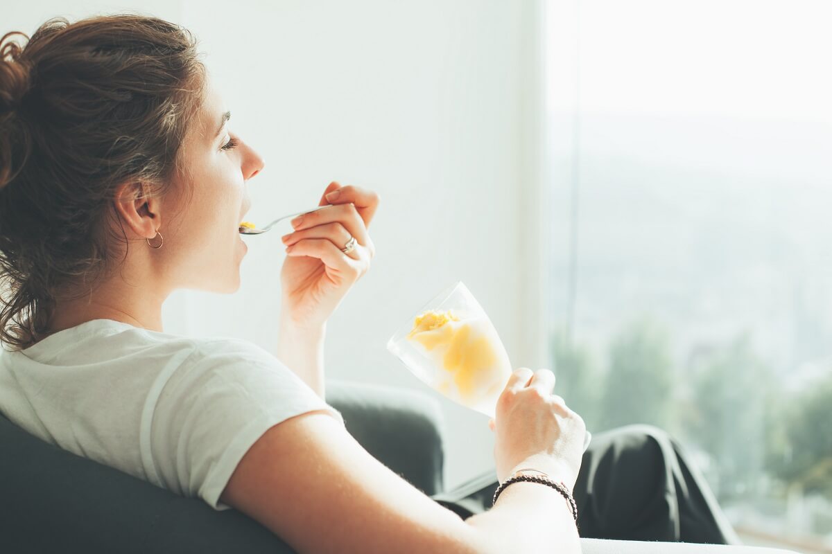 What Can I Eat After Having a Tooth Extracted? - Dentist Orleans / Gloucester - Orleans Gardens Dental Centre What Can I Eat After Having a Tooth Extracted? - Dentist Orleans / Gloucester - Orleans Gardens Dental Centre